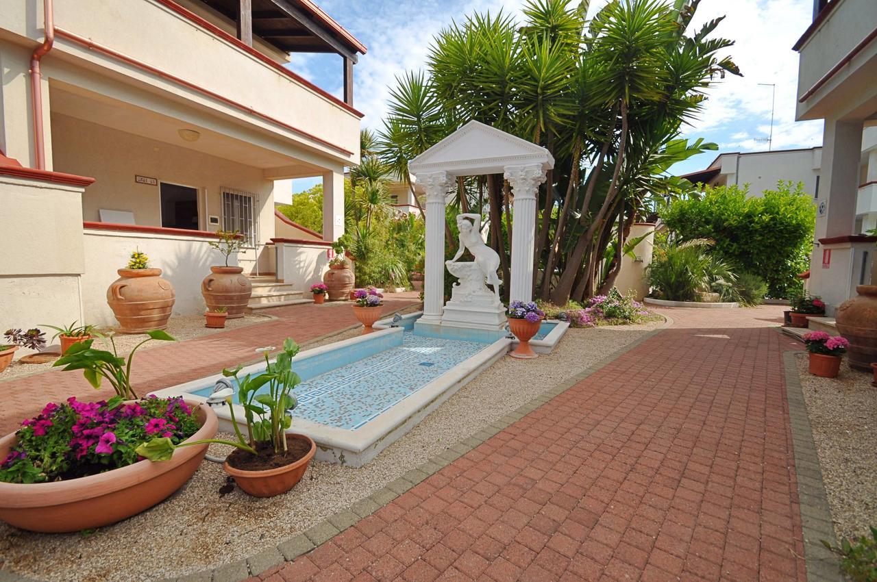 Residence Mezzaluna Carovigno Εξωτερικό φωτογραφία
