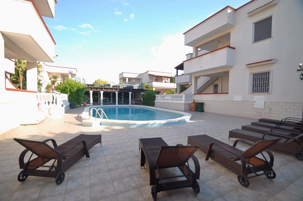 Residence Mezzaluna Carovigno Εξωτερικό φωτογραφία